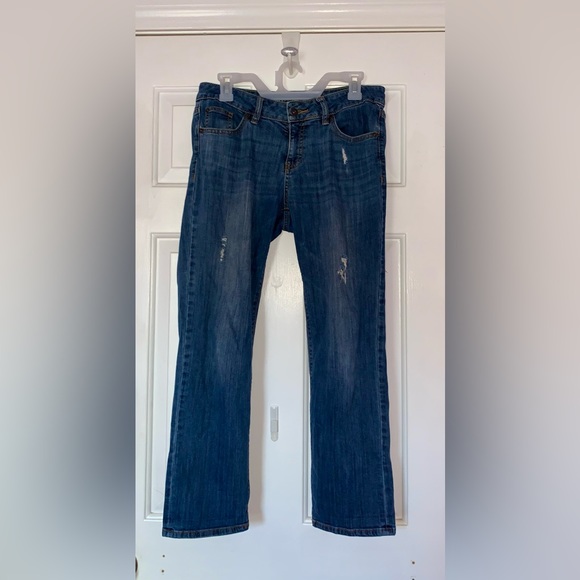 Apt 9 Distressed Modern Boyfriend Jeans | Size 6 | Cuffed - Picture 9 of 11
